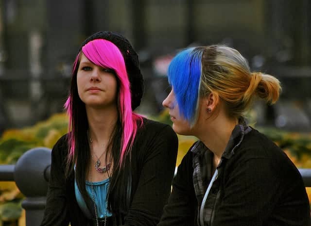 women with pink and blue hair in the 2000s